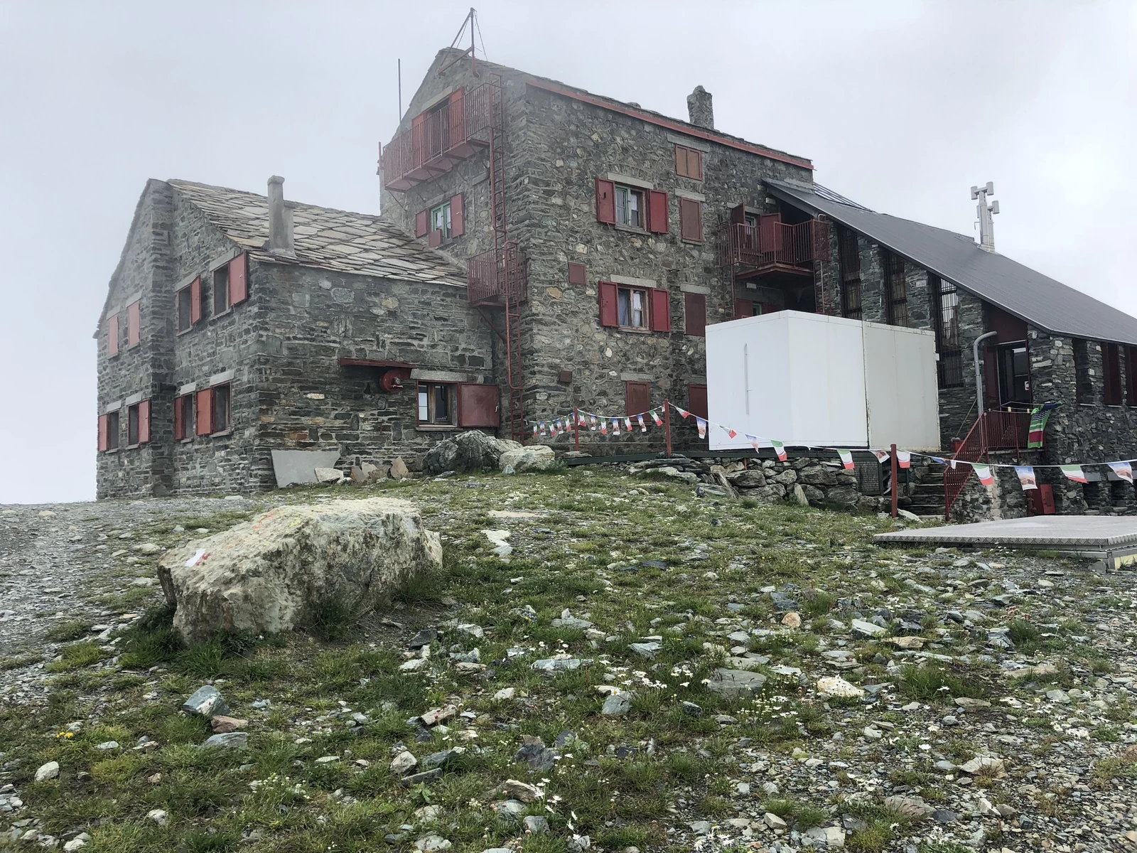 Il Rifugio Quintino Sella nel gruppo del Monviso