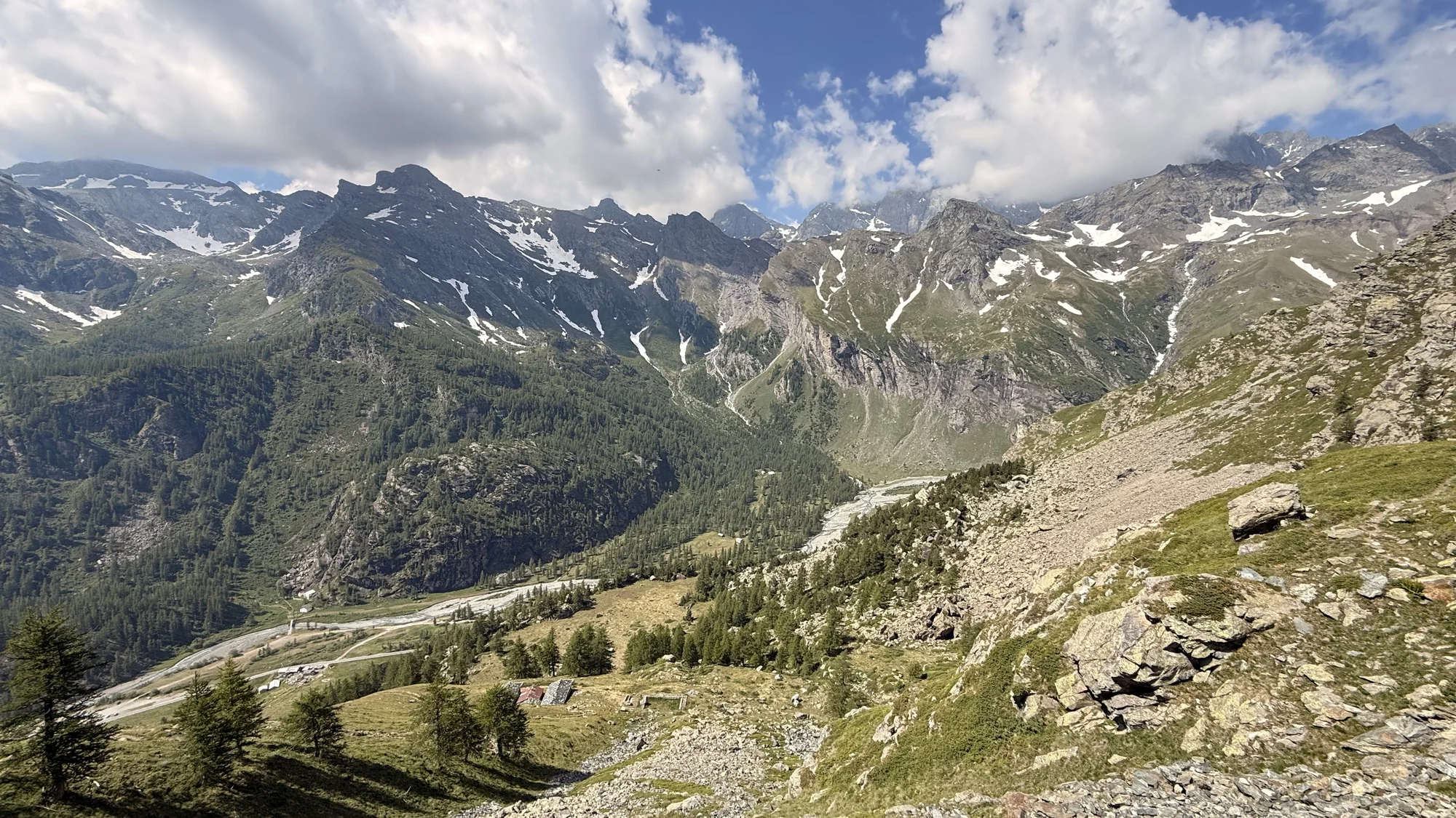 Il Pian della Mussa visto dal versante dell’Alpe Rulè